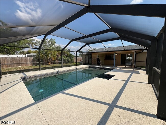 Building Photo - 311 SW 48th Terrace