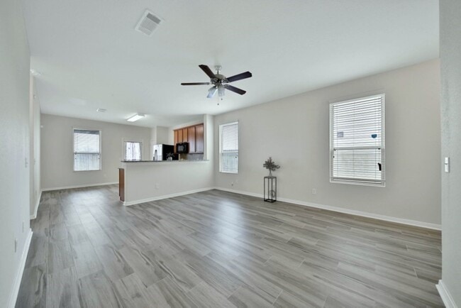 Building Photo - 2619 Skyview Silver Dr