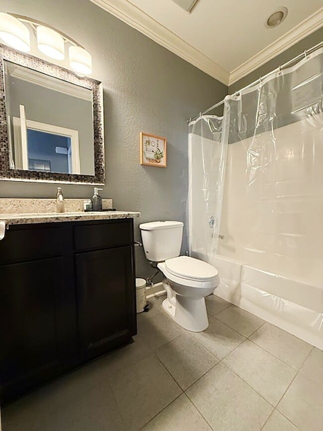 Building Photo - Lakefront Condo for Rent in Hot Springs