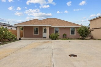 Building Photo - 803 S Dallas St