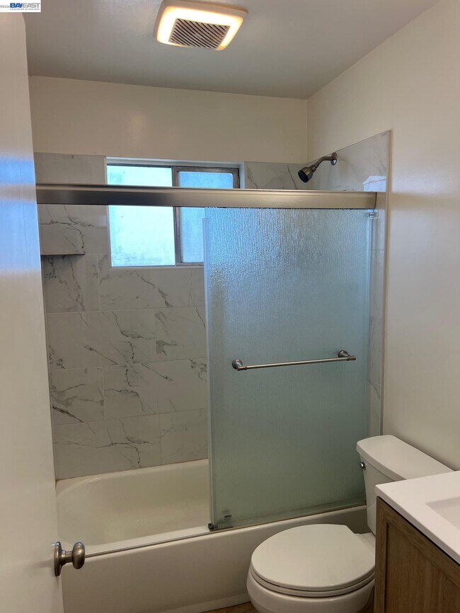 Building Photo - 36976 Mulberry St