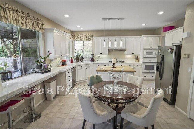 Building Photo - 27878 Amberwood Ln