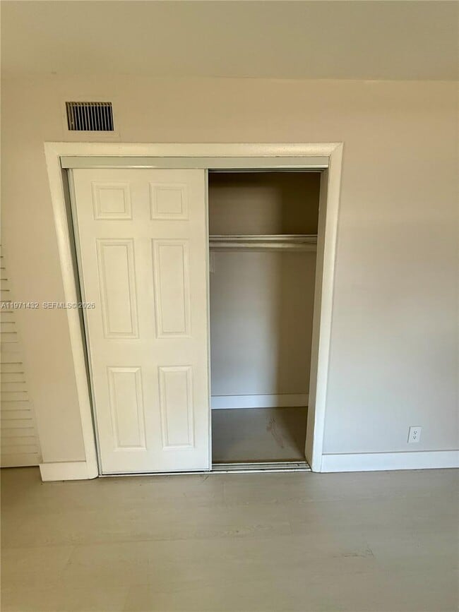 Building Photo - 921 SW 74th Terrace