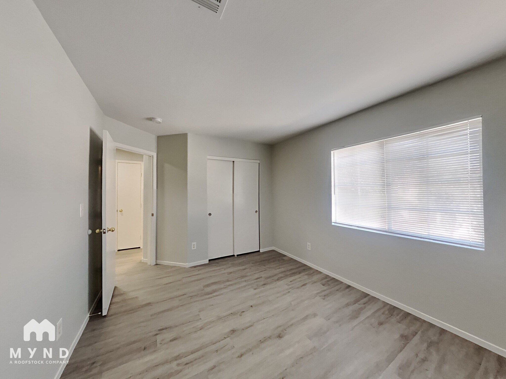 Building Photo - 1021 Cliffbrook Hedge Ave