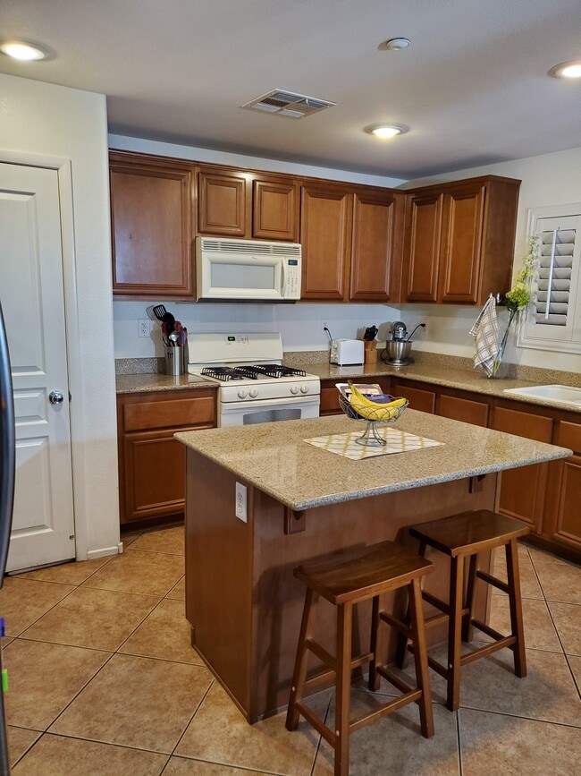 Building Photo - 1151 Safari Creek Dr