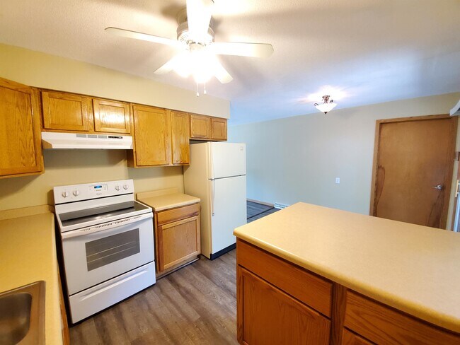 Building Photo - 4023 5th Pl NW