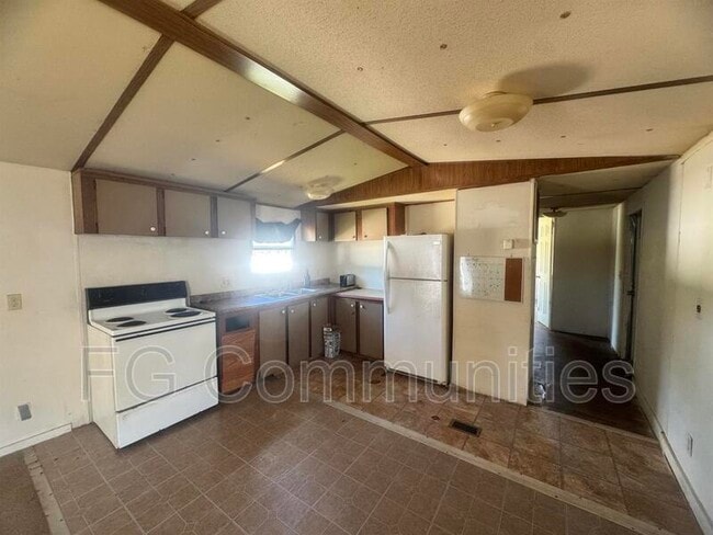 Building Photo - 121 Tinsley Heights