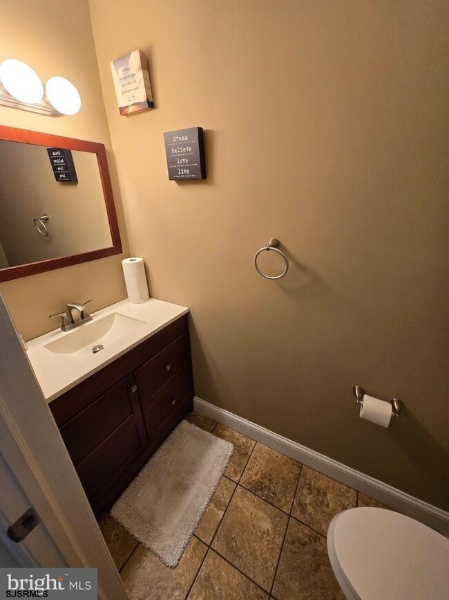 Building Photo - 10 Caravel Ct