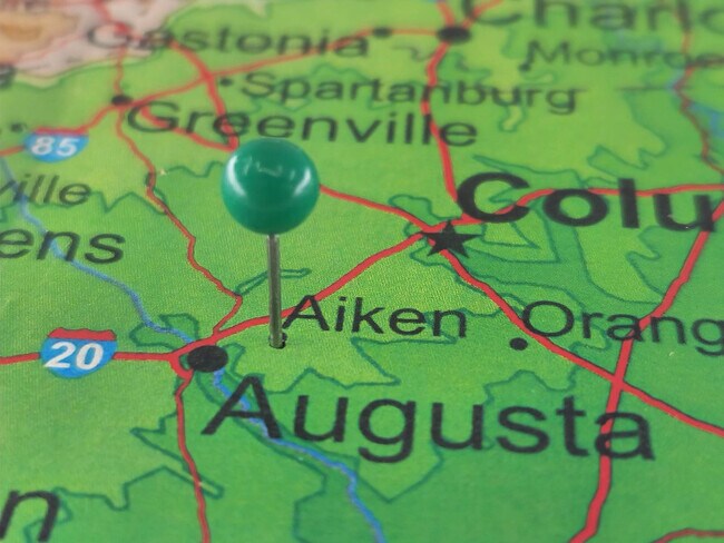 Building Photo - 946 Magnolia St SE