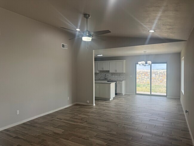 Building Photo - 12528 Polo Norte Dr