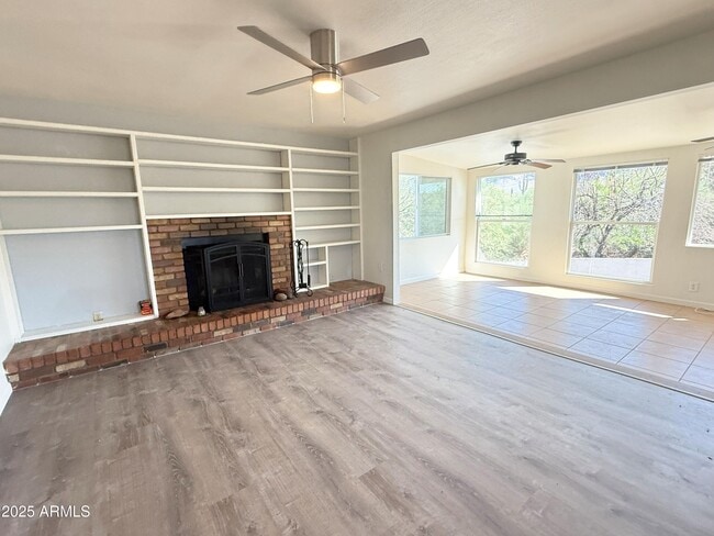Building Photo - 843 N Arroya Rd
