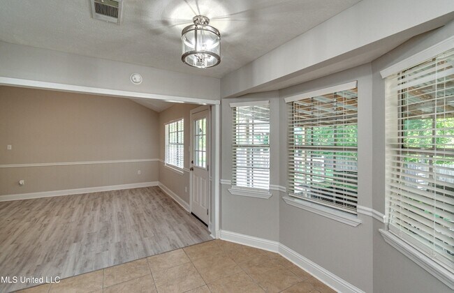 Building Photo - 348 Durham Ct