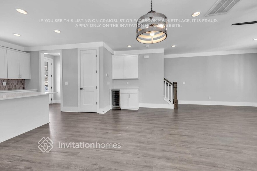 Building Photo - 1206 49th Ave N