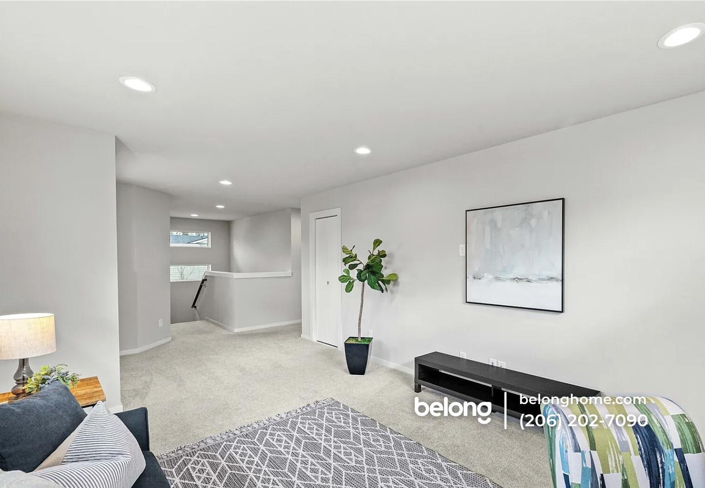 Building Photo - 33352 Holly Ave SE