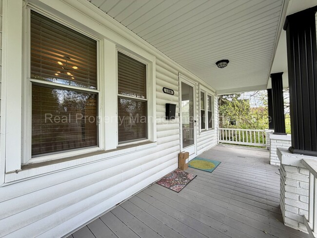 Building Photo - Complete Ferndale Renovation - 4 Bedrooms and Two Full Bathrooms!