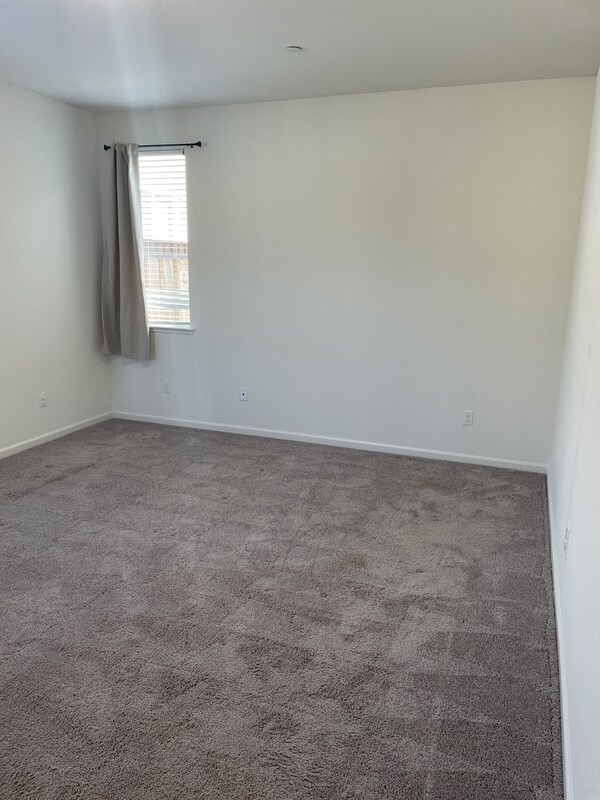 Building Photo - 5820 Kristina Pl