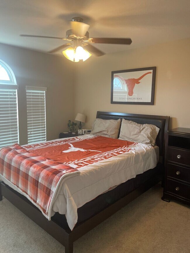 Building Photo - 3/2/2 WYLIE!  Ready for move in!