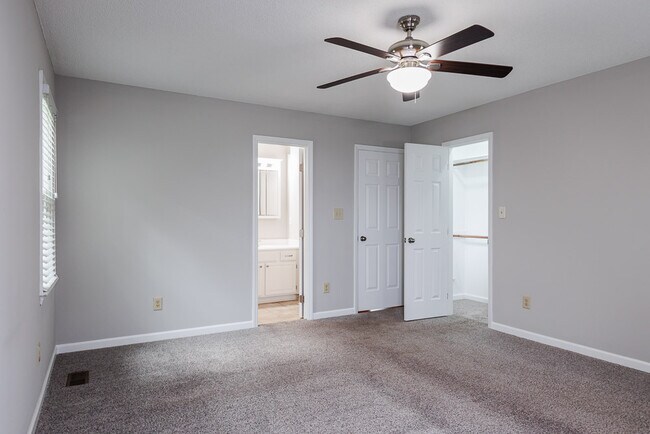 Building Photo - 3832 Doeskin Dr