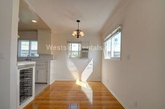 Building Photo - 944 21st St