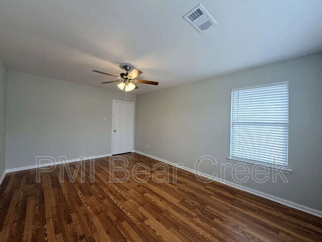 Building Photo - 6407 Waldron Dr