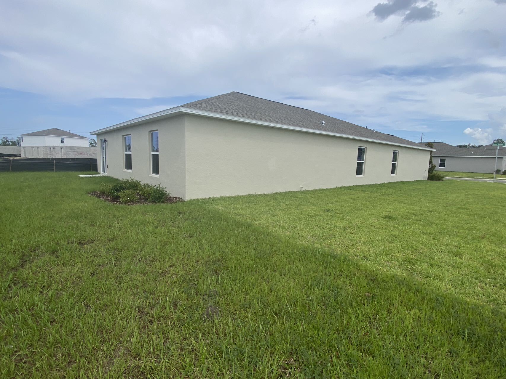 Building Photo - 2319 Green Valley St