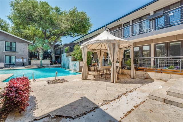 Building Photo - 10211 Regal Oaks Dr