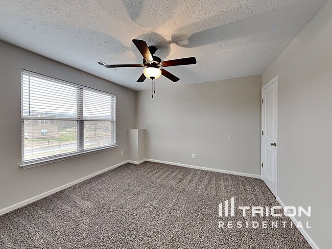 Building Photo - 218 Annapolis Bend Cir