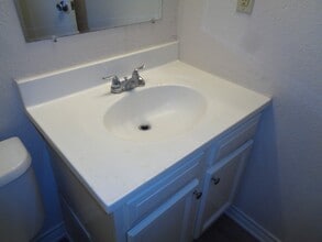 Building Photo - 5644 Birchmont Dr