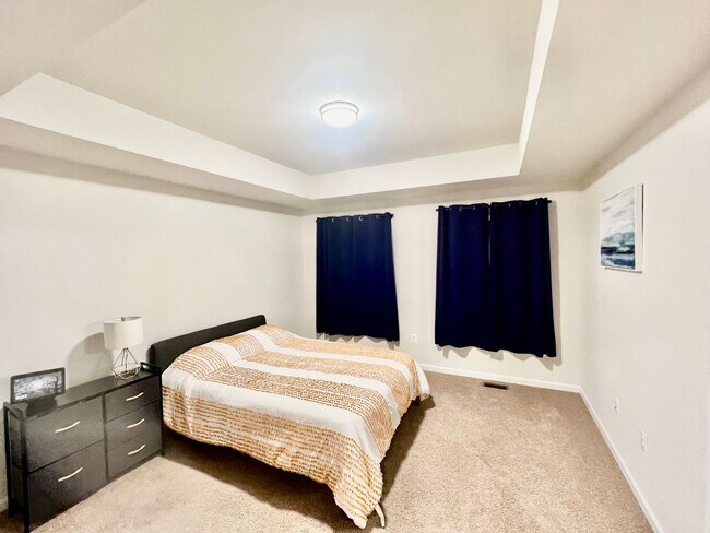 Building Photo - 2209 Swallowtail Ln
