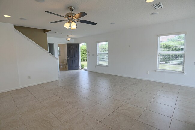 Building Photo - 104 Crete Ct