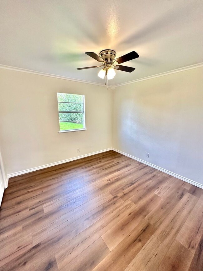 Building Photo - COMING SOON! Remodeled 3 Bedroom Home For ...
