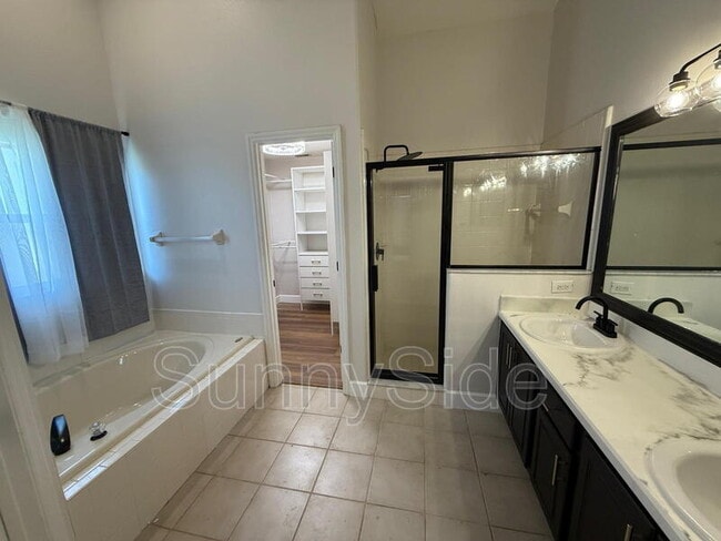 Building Photo - 1617 Nectarine Trail
