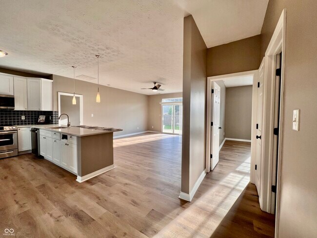 Building Photo - 12972 Brookdale Dr