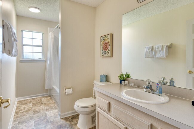 Building Photo - Peaceful Pond-Front Retreat | Family-Frien...