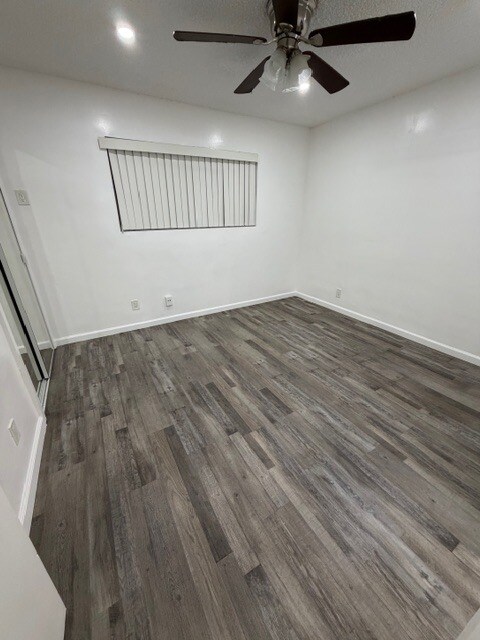 Building Photo - 1802 E Glenoaks Blvd