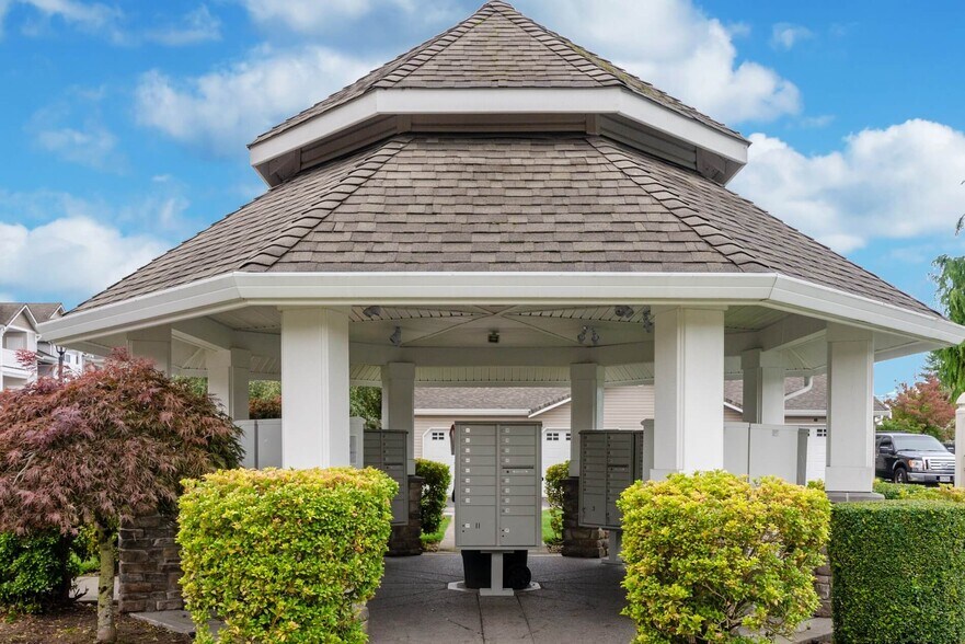 Building Photo - The Madison