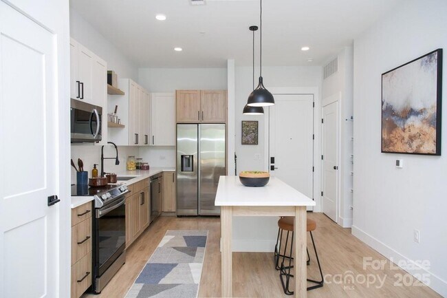 Building Photo - 9132 Senator Royall Dr