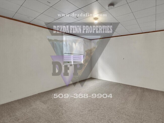 Building Photo - South Hill 3 bed/1 bath rancher with primo...