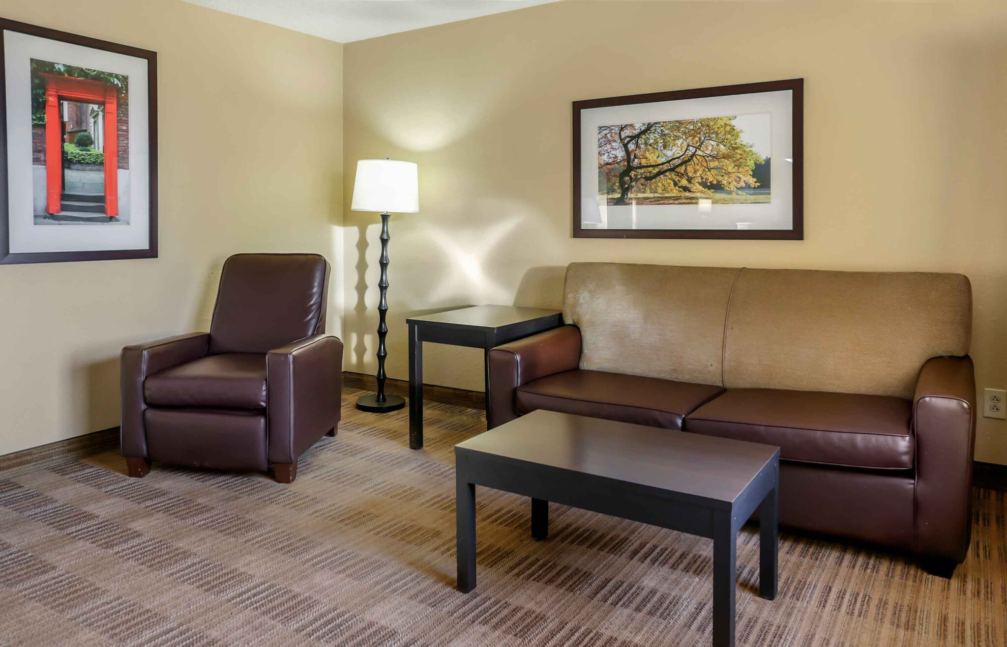 Building Photo - Furnished Studio-Columbus - NE I-270