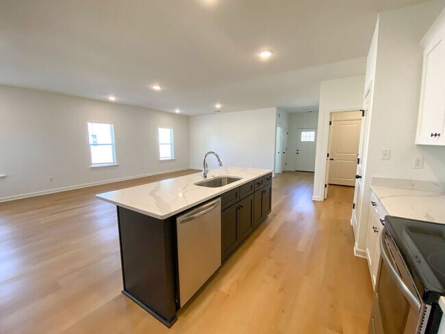 Building Photo - 4 bedroom 2 bath house built in 2024 in new development