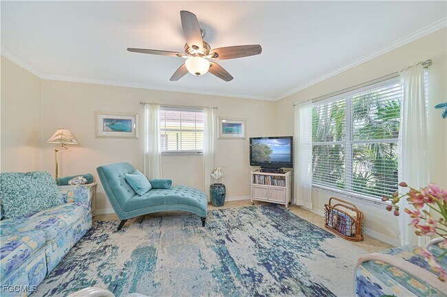 Building Photo - 572 105th Ave N