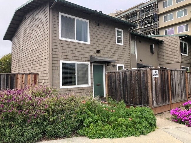 Primary Photo - 3 Bed/ 2 Bathroom House in Santa Cruz