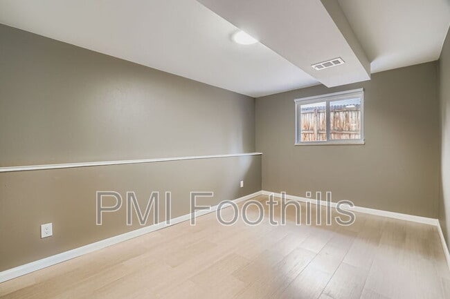 Building Photo - 10909 W 65th Way