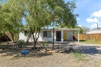 Building Photo - 3317 N Howard Blvd