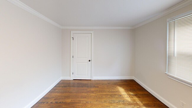 Building Photo - 6-Room4Ren6 Hardwick Terrace