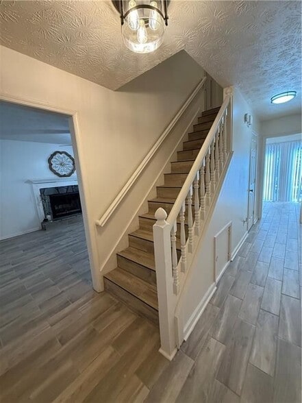 Building Photo - 4429 Coopers Creek Dr SE