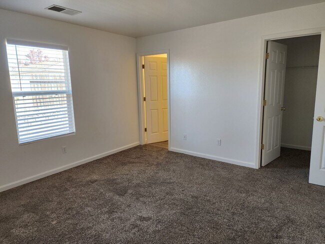 Building Photo - 3 bedroom Home For Rent in North Valleys area