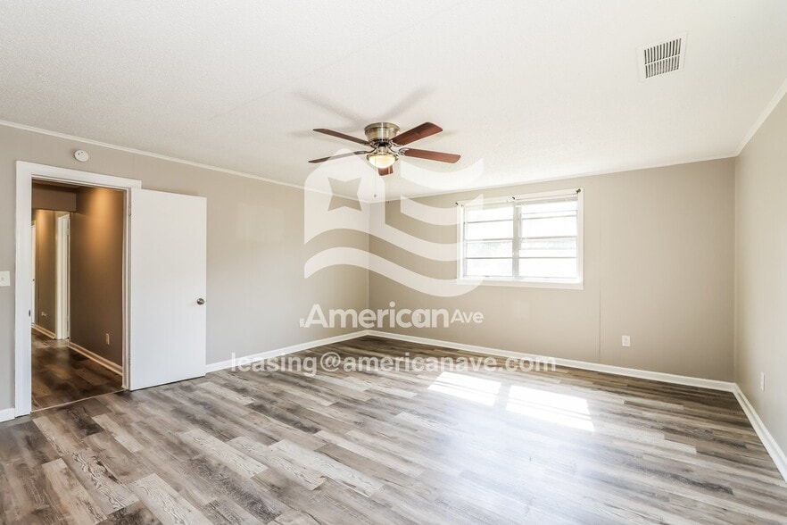 Building Photo - 308 Butler St