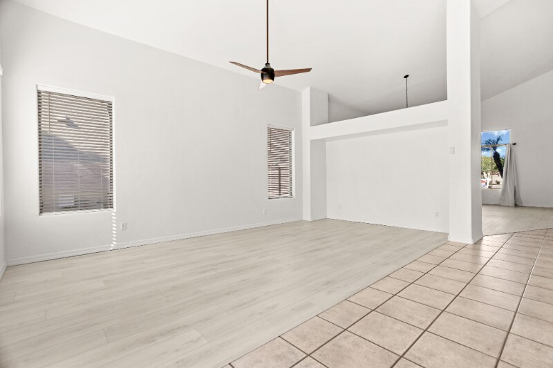 Building Photo - 1247 E Kenwood St