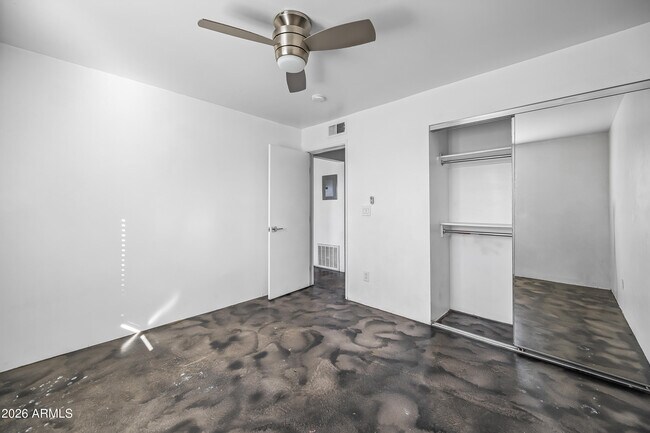 Building Photo - 3601 N 15th Ave